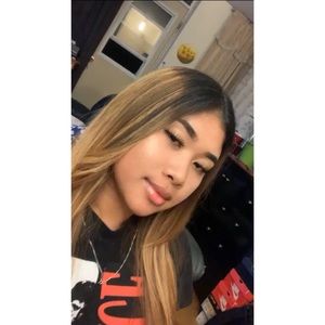 Meet your Posher, Cassandra